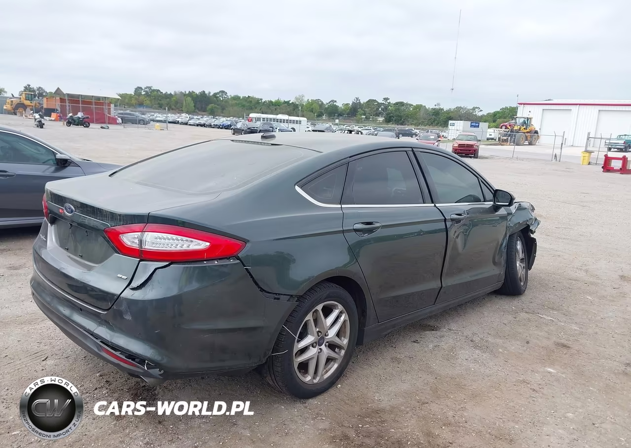 2015 Ford Fusion Se VIN:1FA6P0H70F5108319 - 4