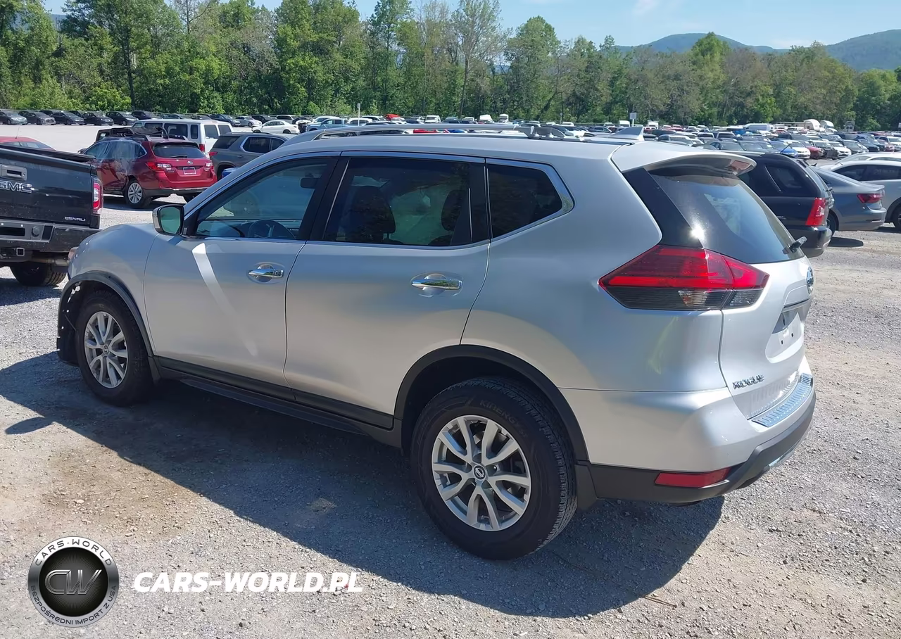 2017 Nissan Rogue Sv VIN:KNMAT2MV6HP611683 - 3