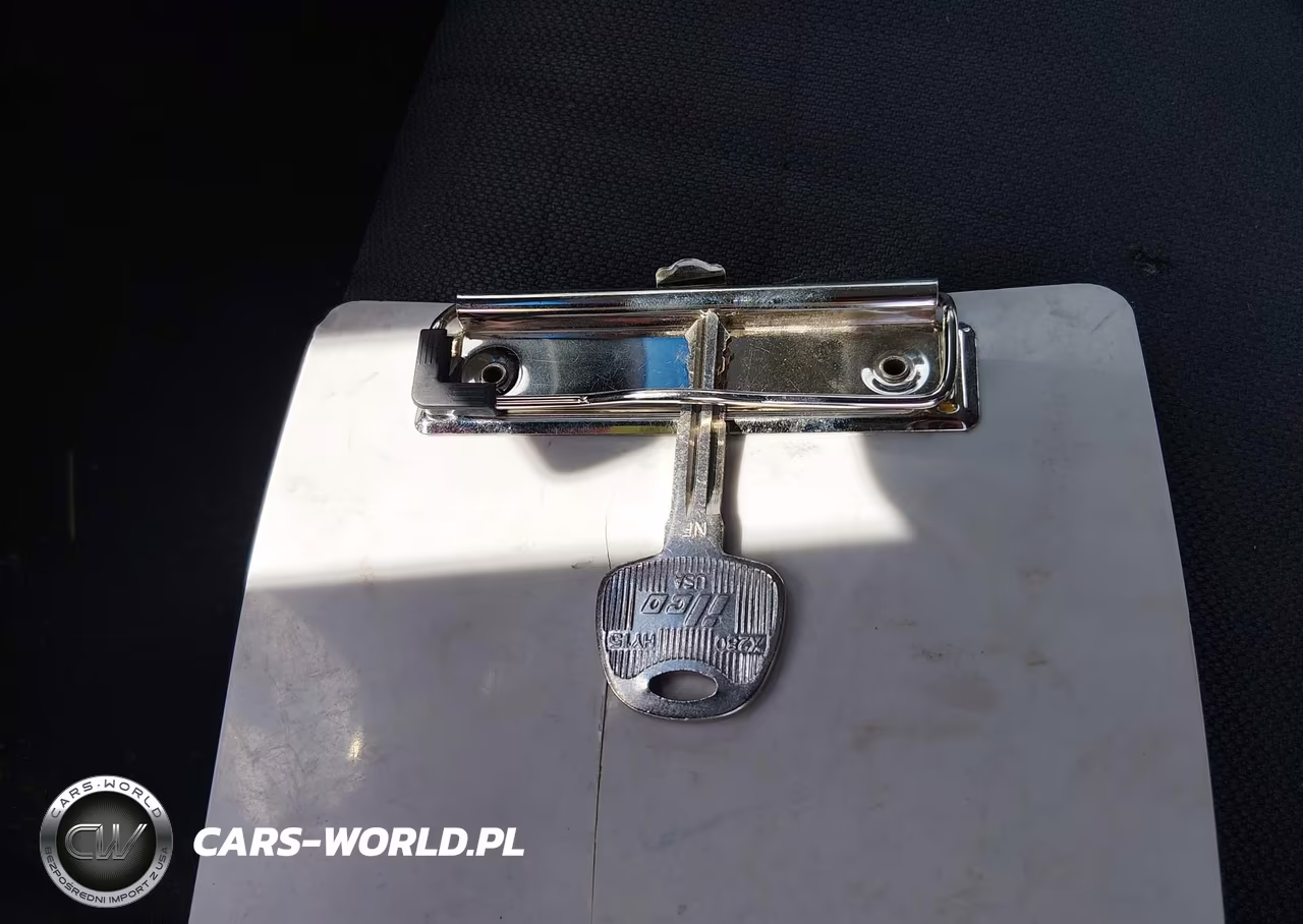2010 Kia Soul + VIN:KNDJT2A26A7702128 - 11