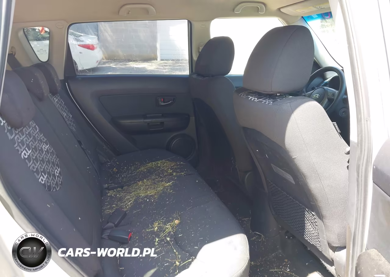 2010 Kia Soul + VIN:KNDJT2A26A7702128 - 8