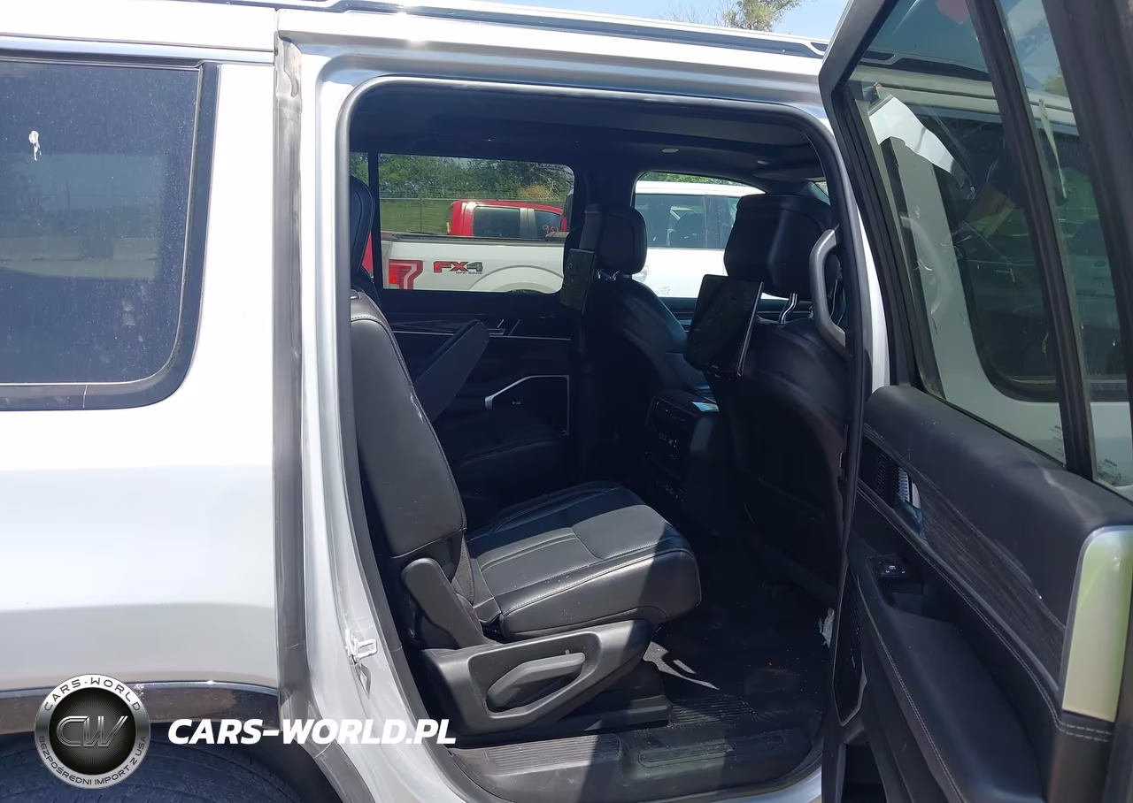 2022 Jeep Wagoneer Series Iii 4X4 VIN:1C4SJVDTXNS110282 - 8