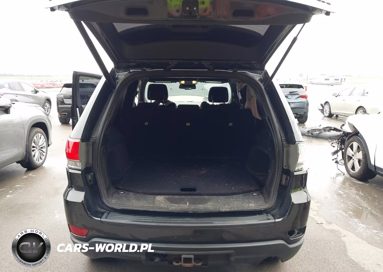 2014 Jeep Grand Cherokee Laredo VIN:1C4RJFAGXEC142834 - 18
