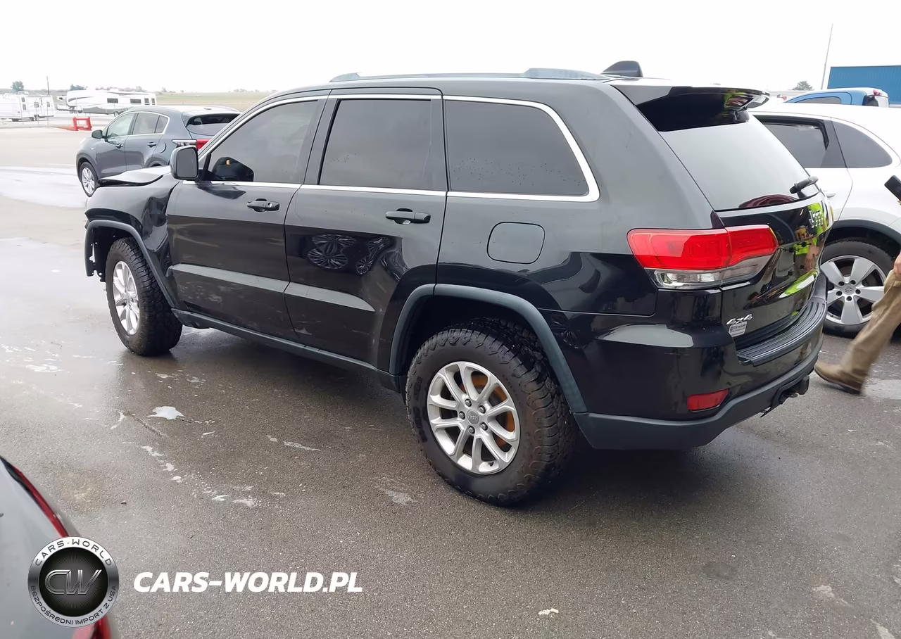 2014 Jeep Grand Cherokee Laredo VIN:1C4RJFAGXEC142834 - 3