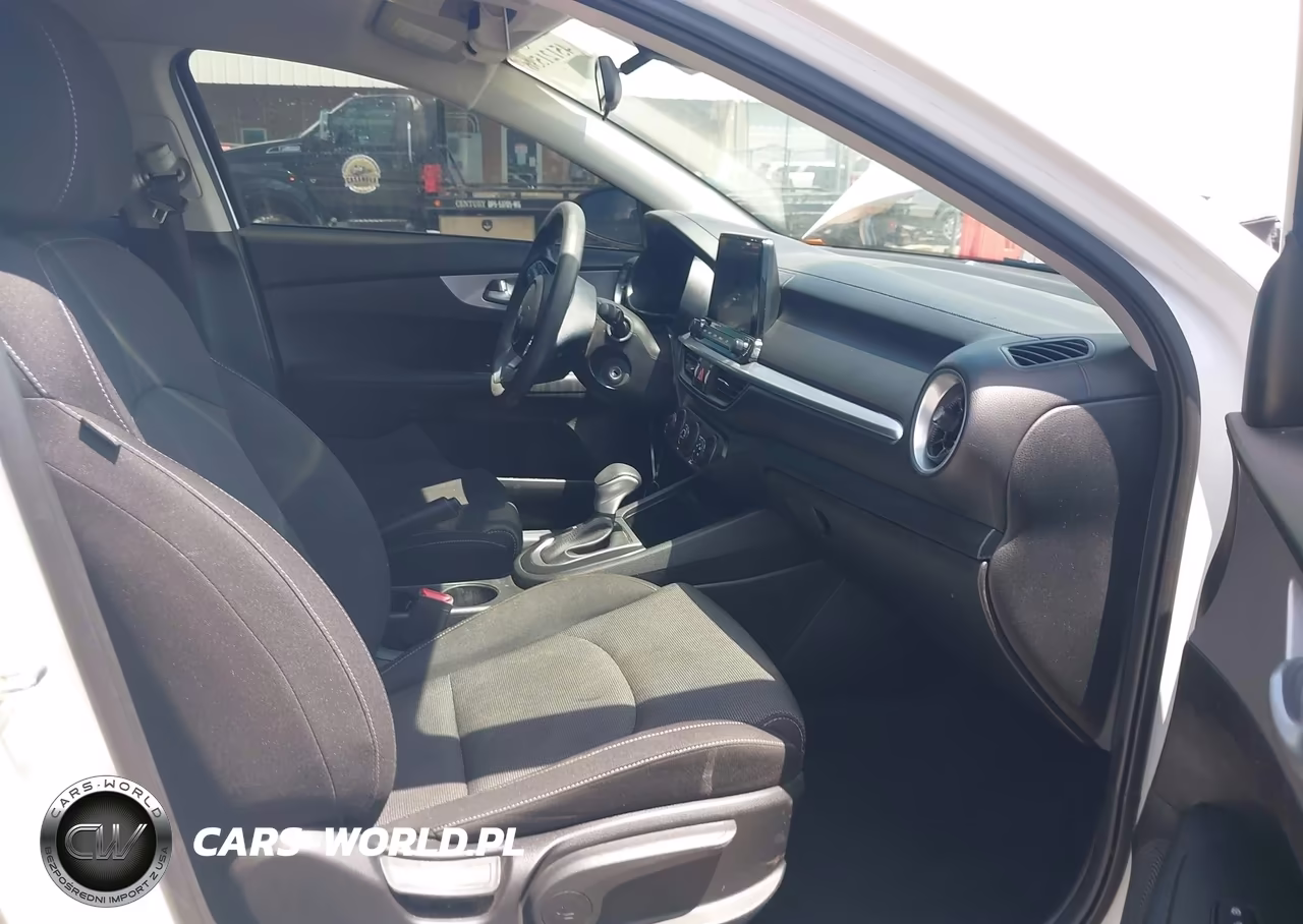 2023 Kia Forte Lxs VIN:3KPF24AD9PE669236 - 5