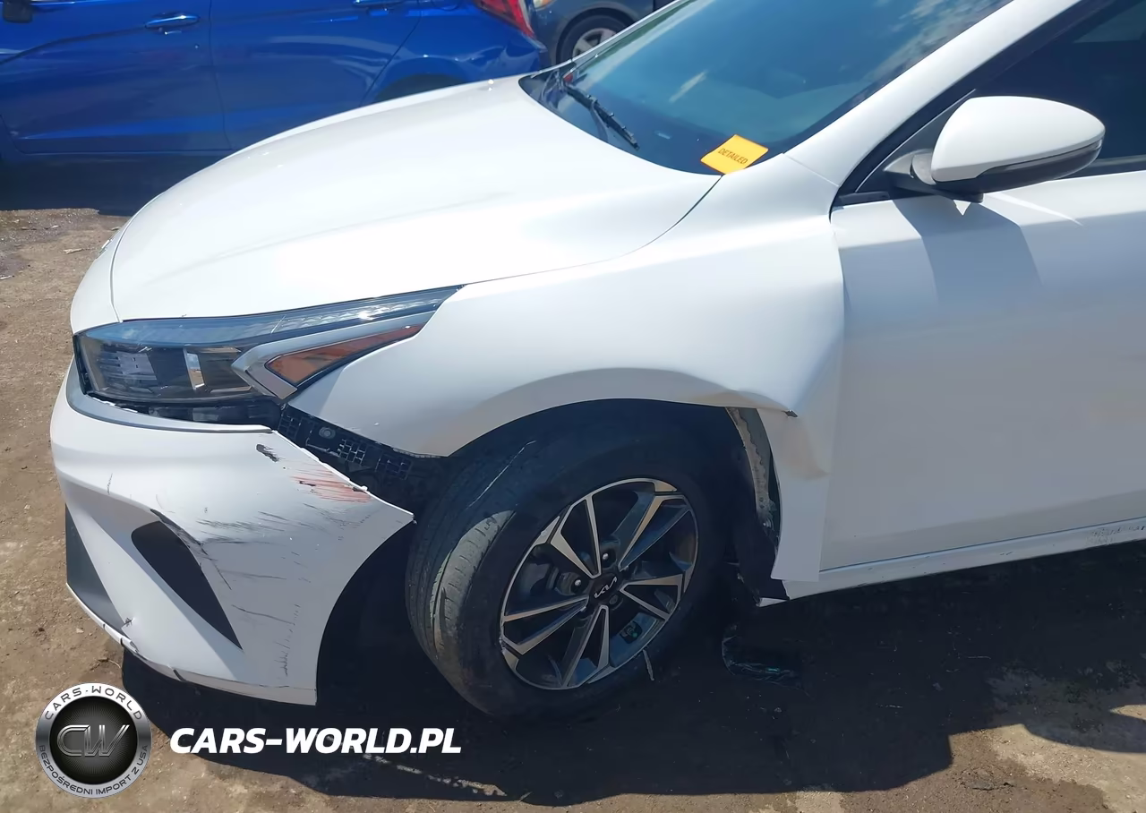 2023 Kia Forte Lxs VIN:3KPF24AD9PE669236 - 6
