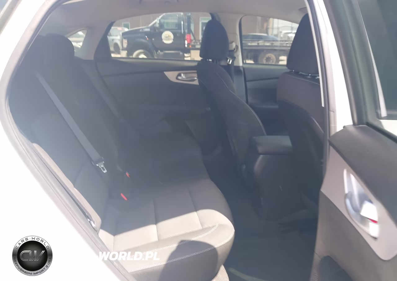 2023 Kia Forte Lxs VIN:3KPF24AD9PE669236 - 8