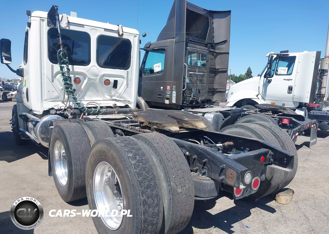 2017 Freightliner Cascadia 125 VIN:3AKJGEDV8HSJH0127 - 3