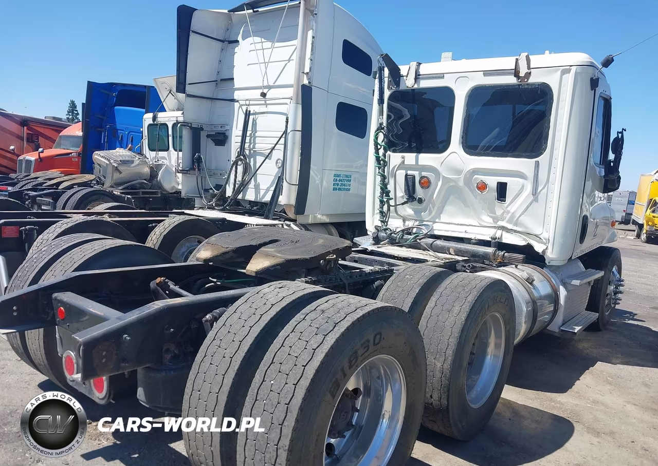 2017 Freightliner Cascadia 125 VIN:3AKJGEDV8HSJH0127 - 4