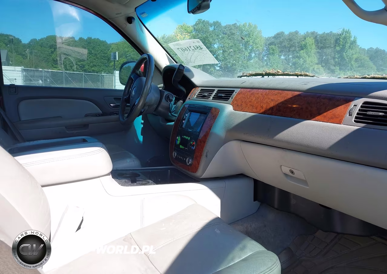 2008 Chevrolet Tahoe Ltz VIN:1GNFC13098R186901 - 5