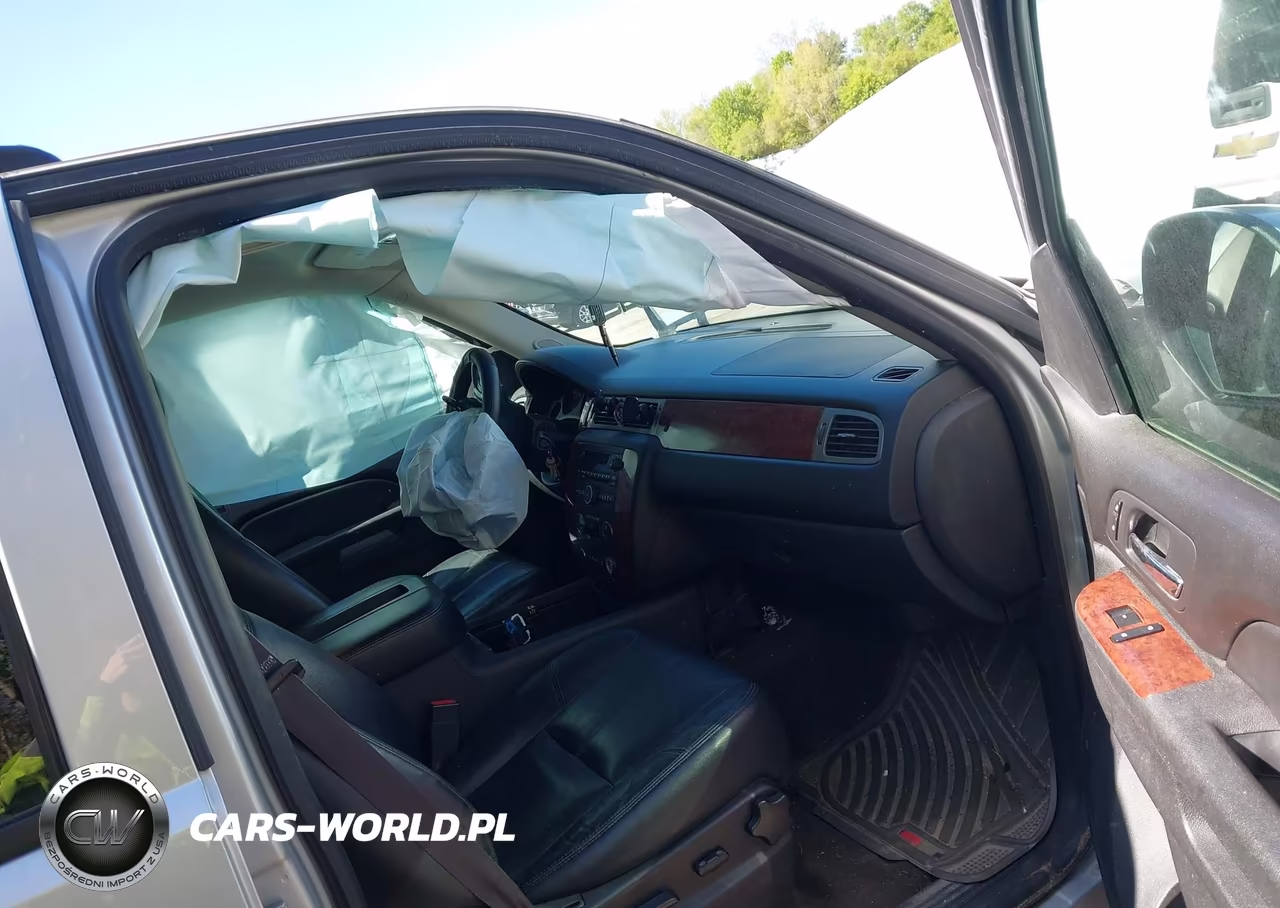 2012 Chevrolet Suburban 1500 Lt VIN:1GNSKJE70CR166315 - 5