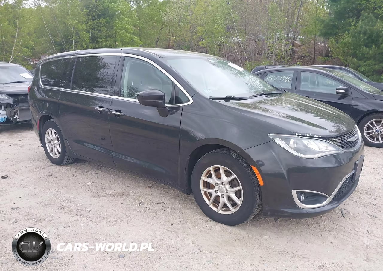 2017 Chrysler Pacifica Touring Plus