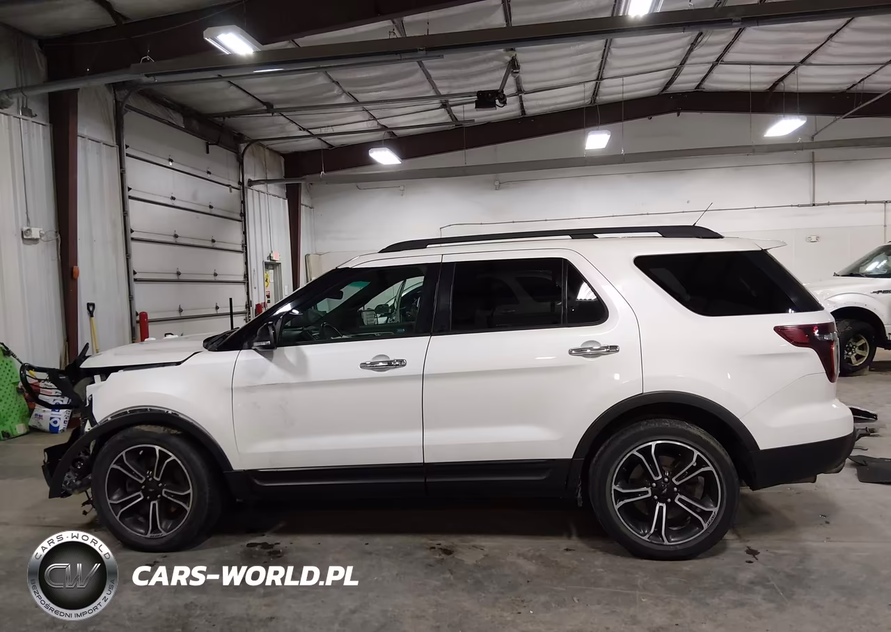 2014 Ford Explorer Sport VIN:1FM5K8GT7EGB57243 - 15