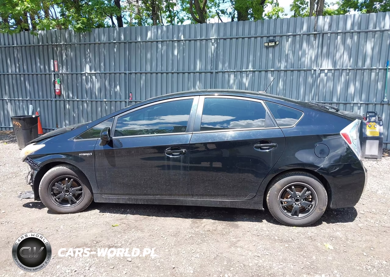 2013 Toyota Prius Four VIN:JTDKN3DU4D1710785 - 15
