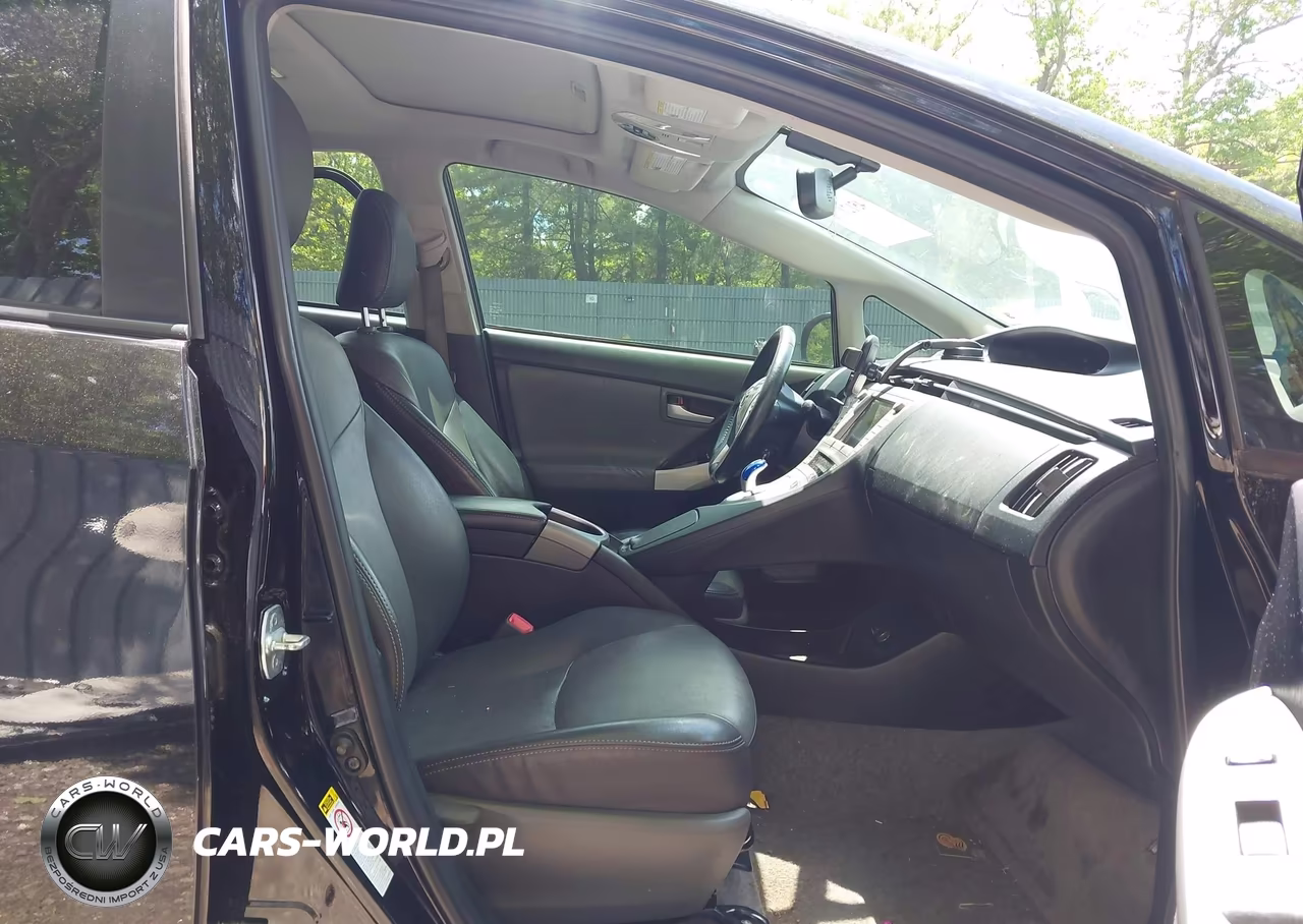 2013 Toyota Prius Four VIN:JTDKN3DU4D1710785 - 5