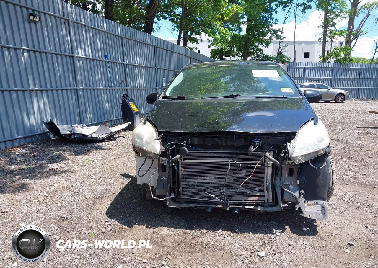 2013 Toyota Prius Four VIN:JTDKN3DU4D1710785 - 6