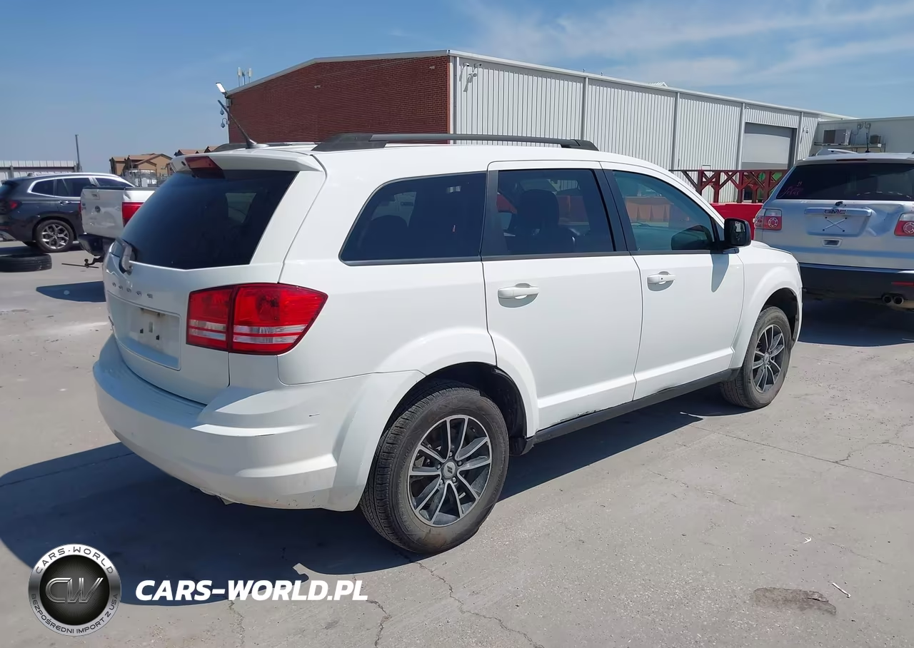 2018 Dodge Journey Se VIN:3C4PDCAB8JT386062 - 4