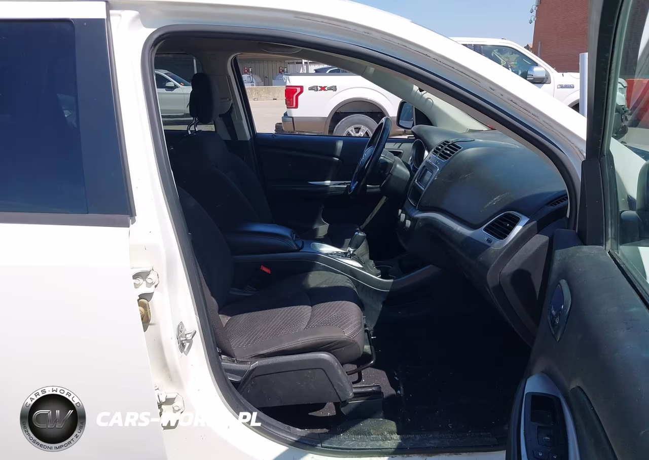 2018 Dodge Journey Se VIN:3C4PDCAB8JT386062 - 5