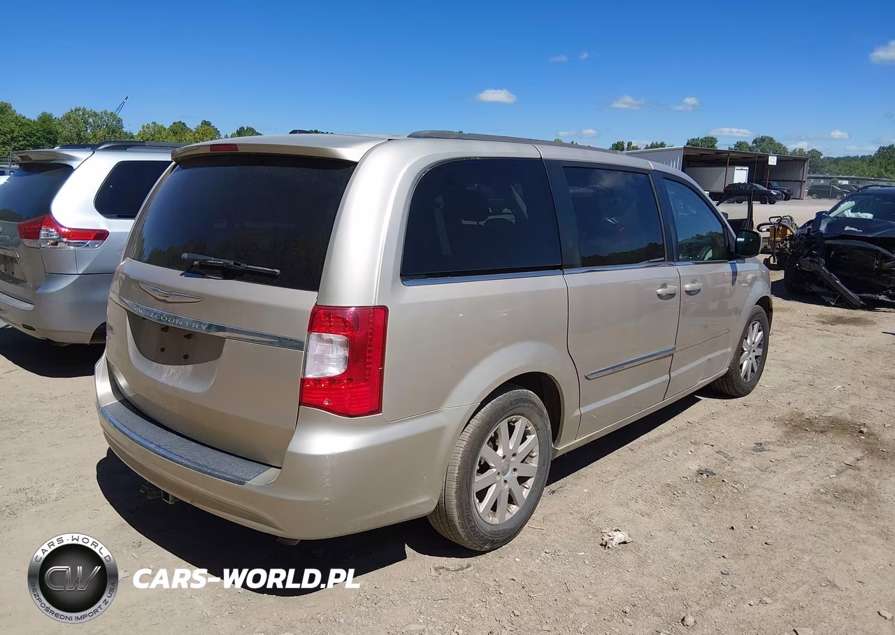 2013 Chrysler Town & Country Touring VIN:2C4RC1BGXDR711781 - 4