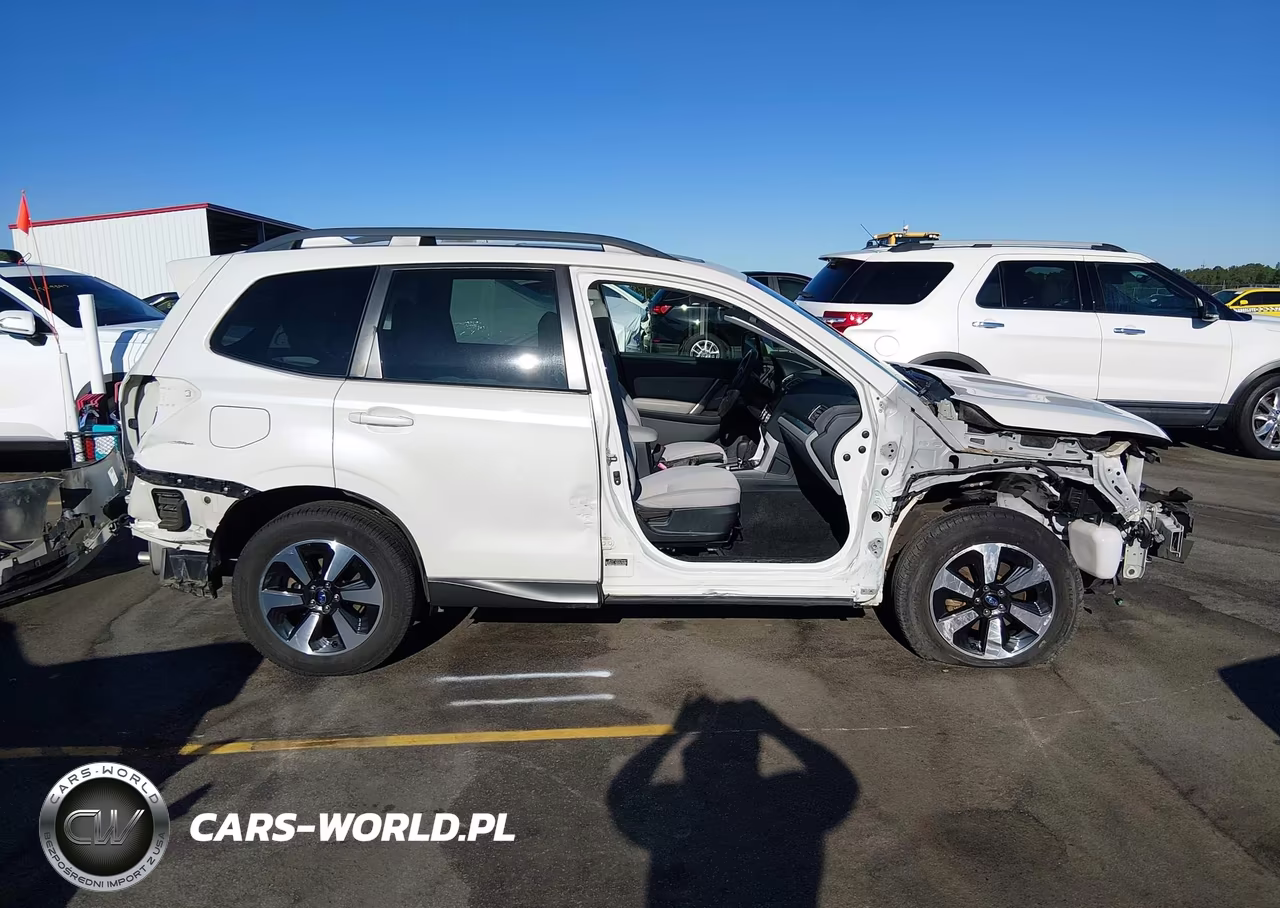 2018 Subaru Forester 2.5I Premium VIN:JF2SJAGC3JH508219 - 14