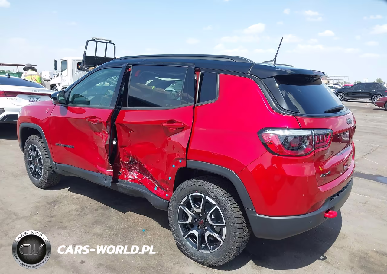 2026 Jeep Compass Trailhawk VIN:3C4NJDDN0TT254525 - 3