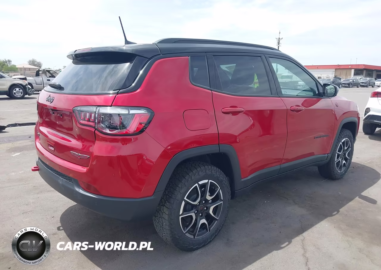 2026 Jeep Compass Trailhawk VIN:3C4NJDDN0TT254525 - 4