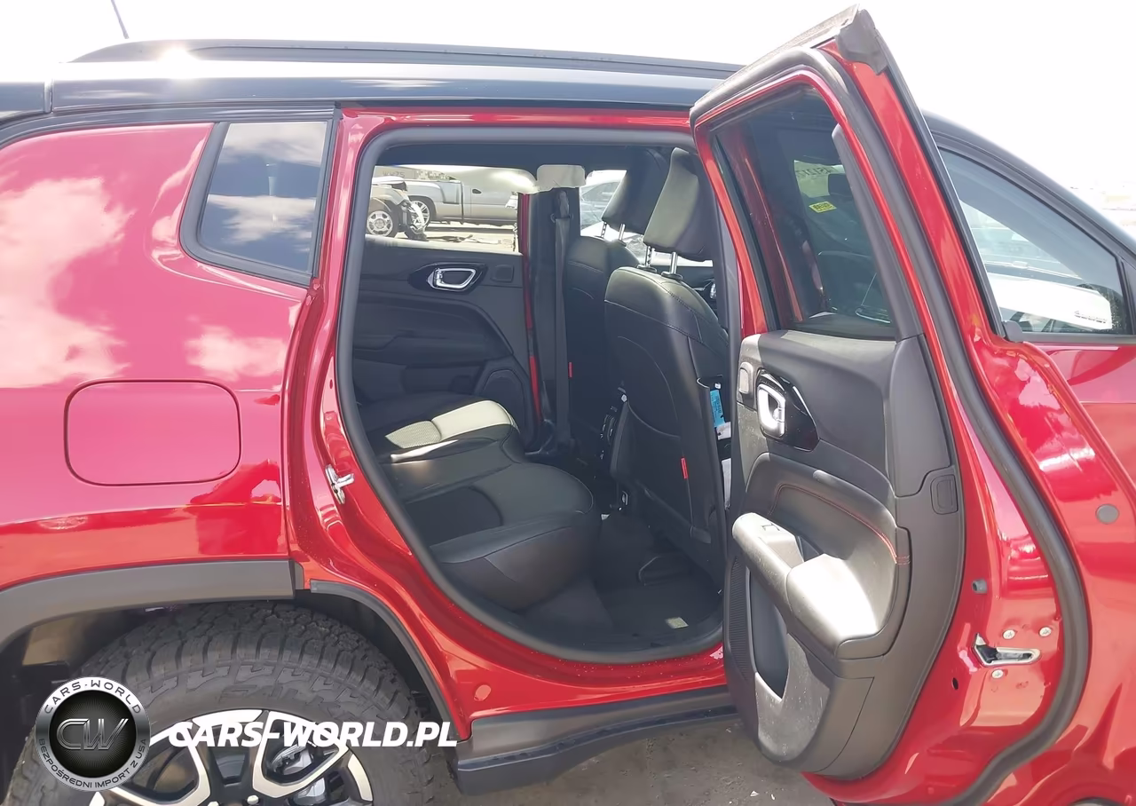 2026 Jeep Compass Trailhawk VIN:3C4NJDDN0TT254525 - 8