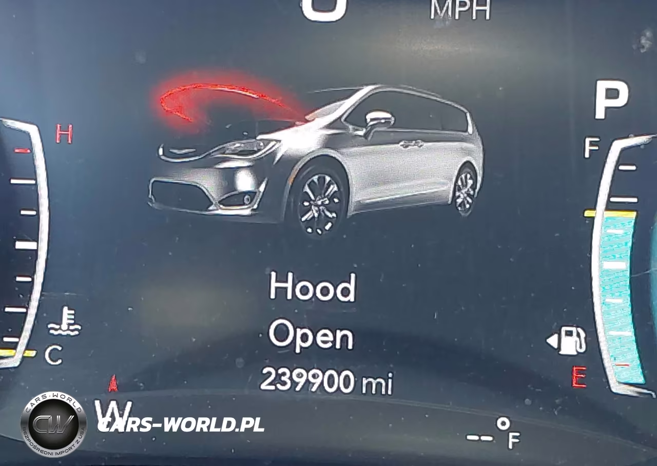 2017 Chrysler Pacifica Touring-L Plus VIN:2C4RC1EG3HR578797 - 15