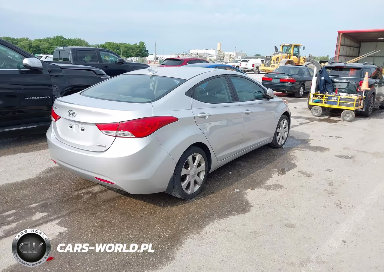 2013 Hyundai Elantra Limited VIN:KMHDH4AEXDU920742 - 4