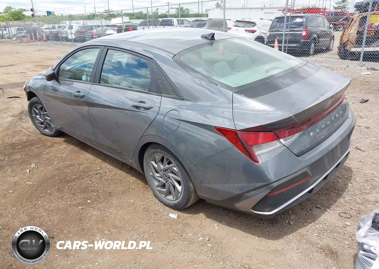 2024 Hyundai Elantra Sel VIN:KMHLM4DG5RU786850 - 3