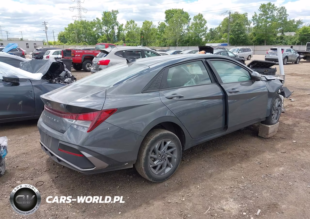 2024 Hyundai Elantra Sel VIN:KMHLM4DG5RU786850 - 4