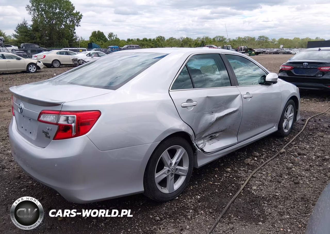 2013 Toyota Camry Se VIN:4T1BF1FKXDU700107 - 4