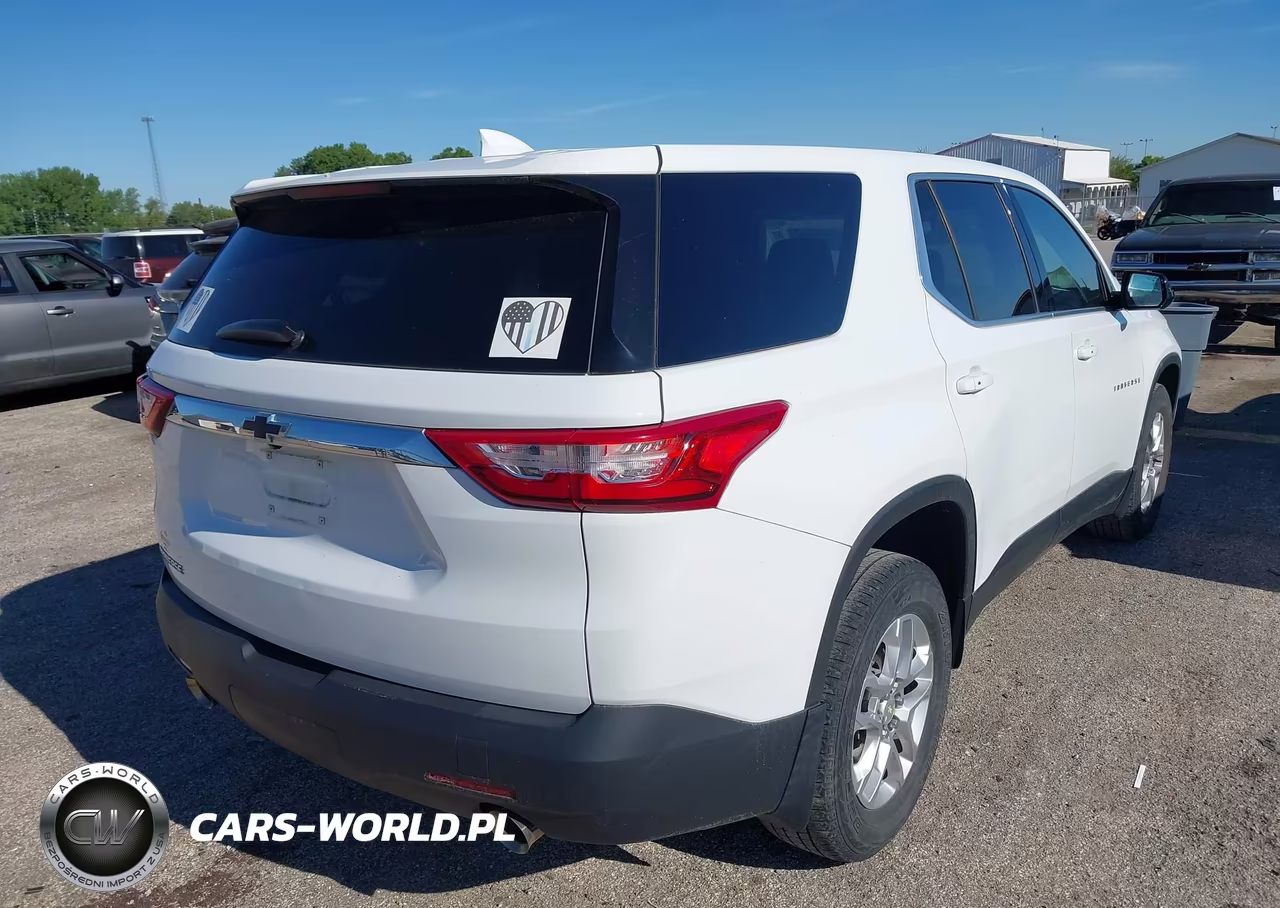 2018 Chevrolet Traverse Ls VIN:1GNERFKW5JJ225307 - 4