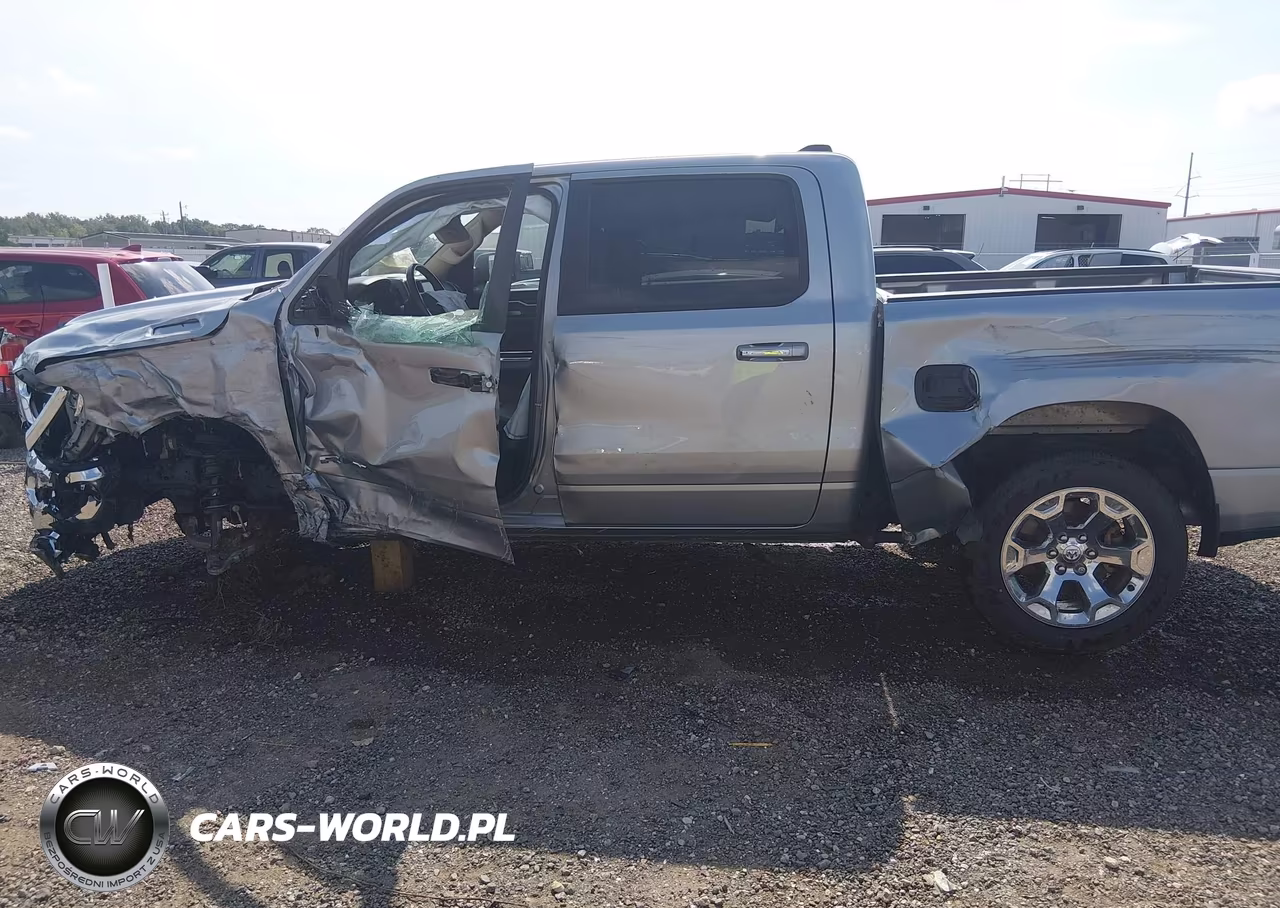 2020 Ram 1500 VIN:1C6SRFFT1LN359746 - 15