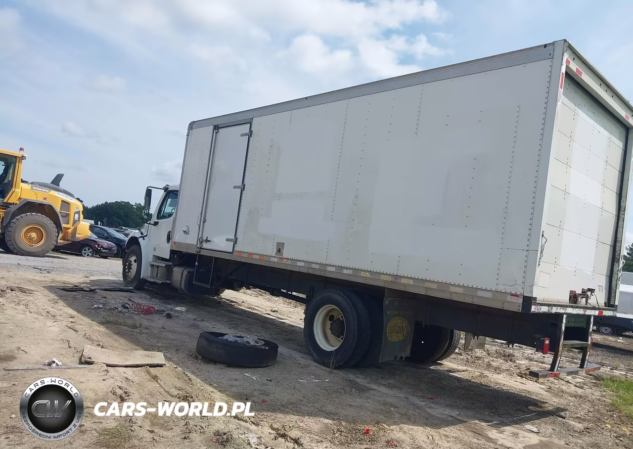 2018 Freightliner M2 106 VIN:1FVACWFD9JHJR7878 - 3