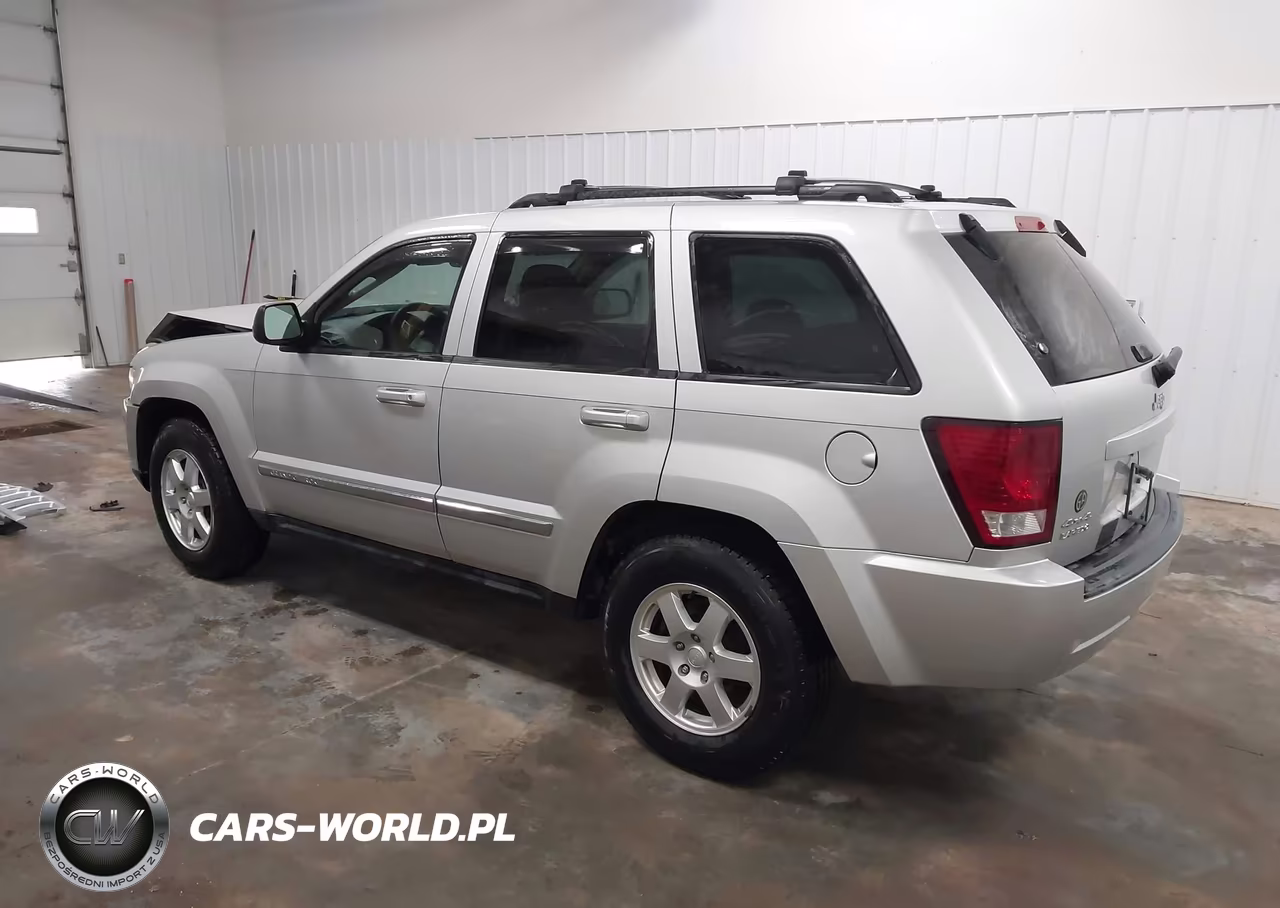 2010 Jeep Grand Cherokee Laredo VIN:1J4PR4GK9AC127505 - 3