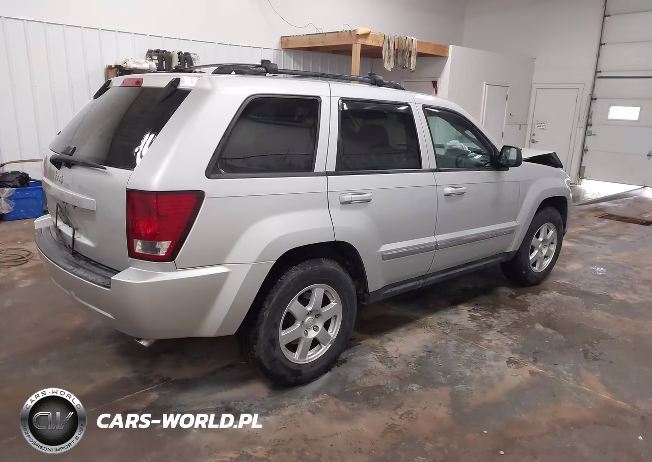 2010 Jeep Grand Cherokee Laredo VIN:1J4PR4GK9AC127505 - 4