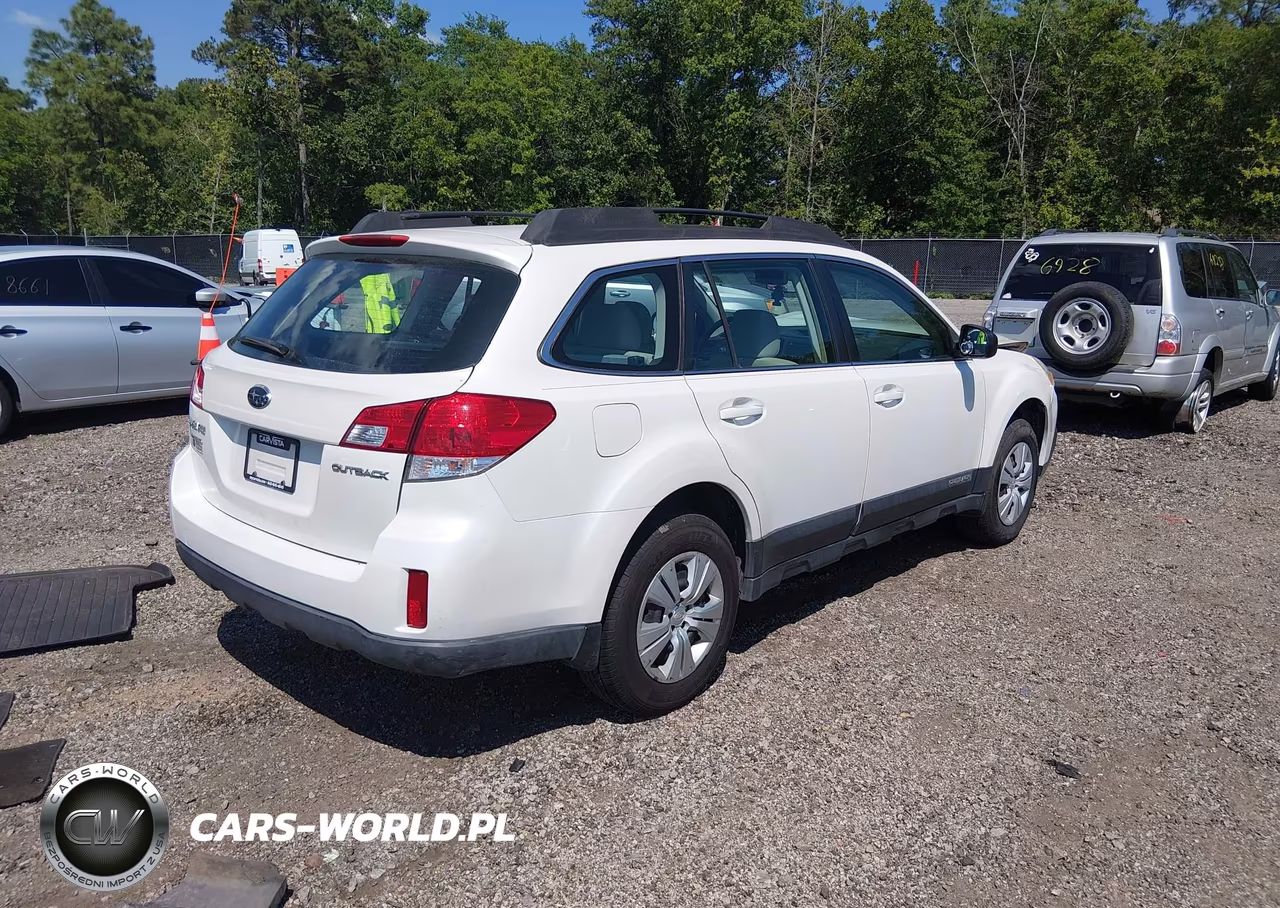 2013 Subaru Outback 2.5I VIN:4S4BRCACXD3252881 - 4