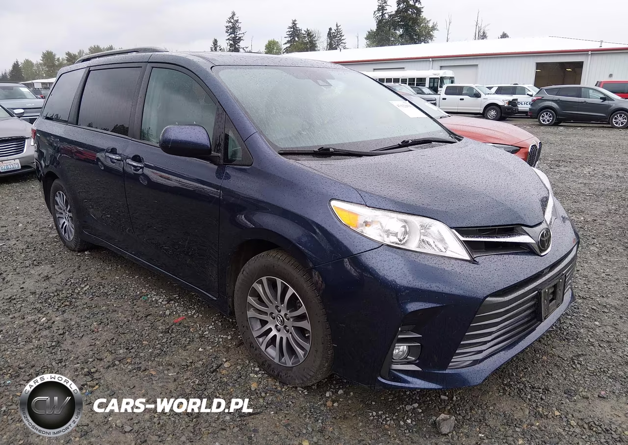 2018 Toyota Sienna Xle 8 Passenger