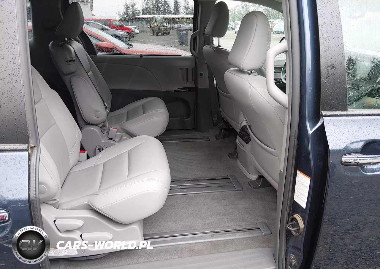 2018 Toyota Sienna Xle 8 Passenger VIN:5TDYZ3DC3JS942704 - 18