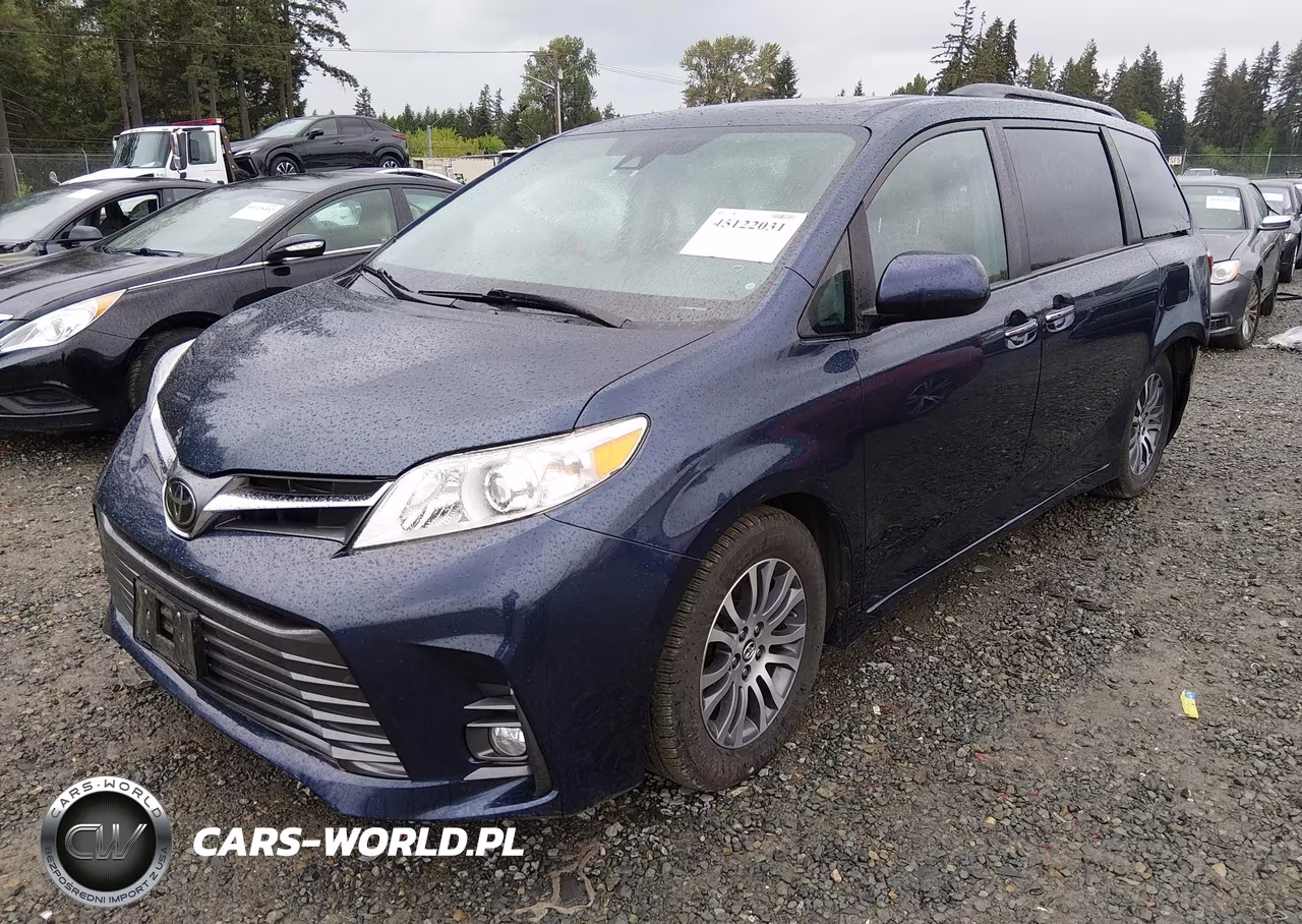 2018 Toyota Sienna Xle 8 Passenger VIN:5TDYZ3DC3JS942704 - 2