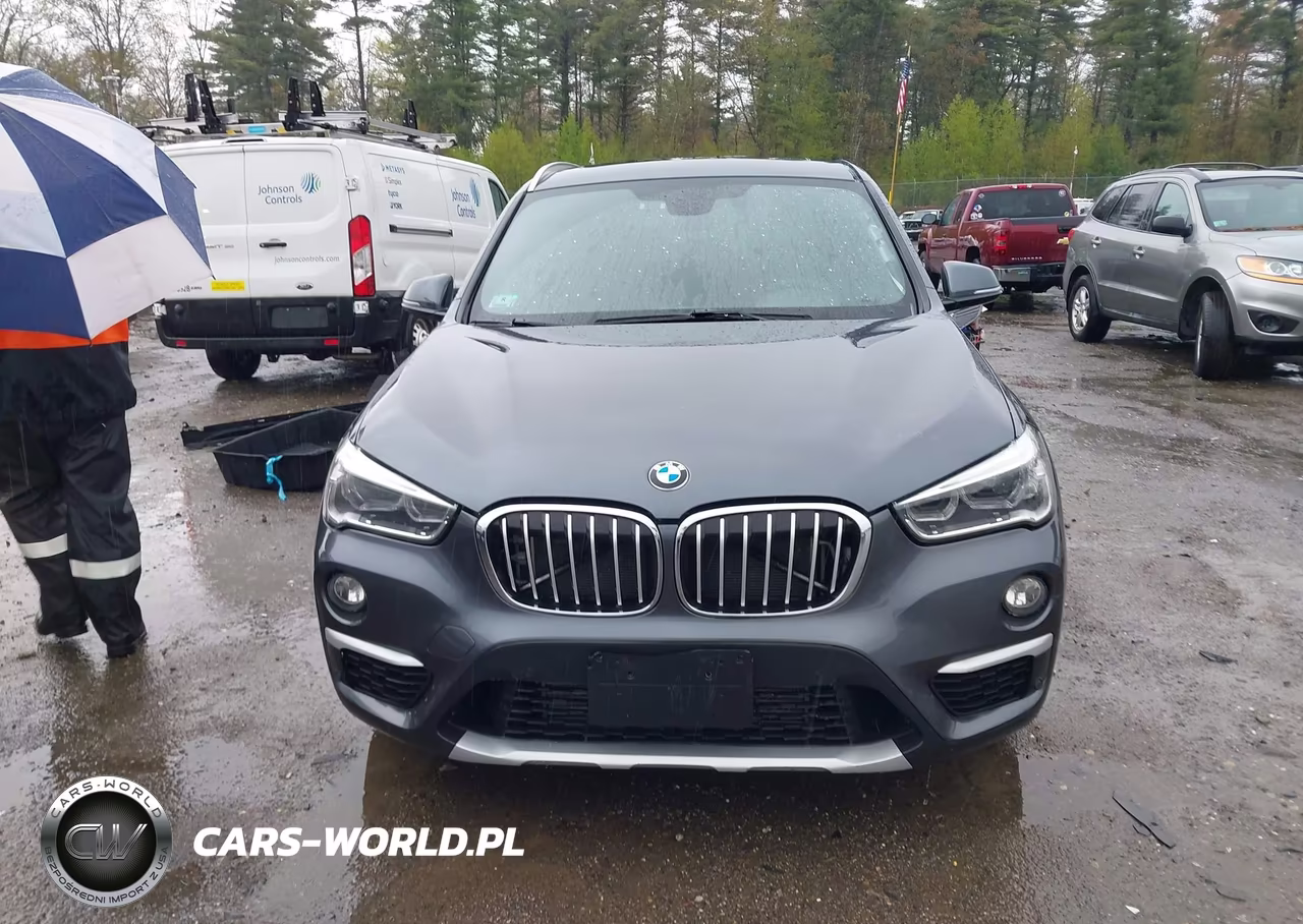 2017 BMW X1 xDrive28I VIN:WBXHT3C33H5F69656 - 13