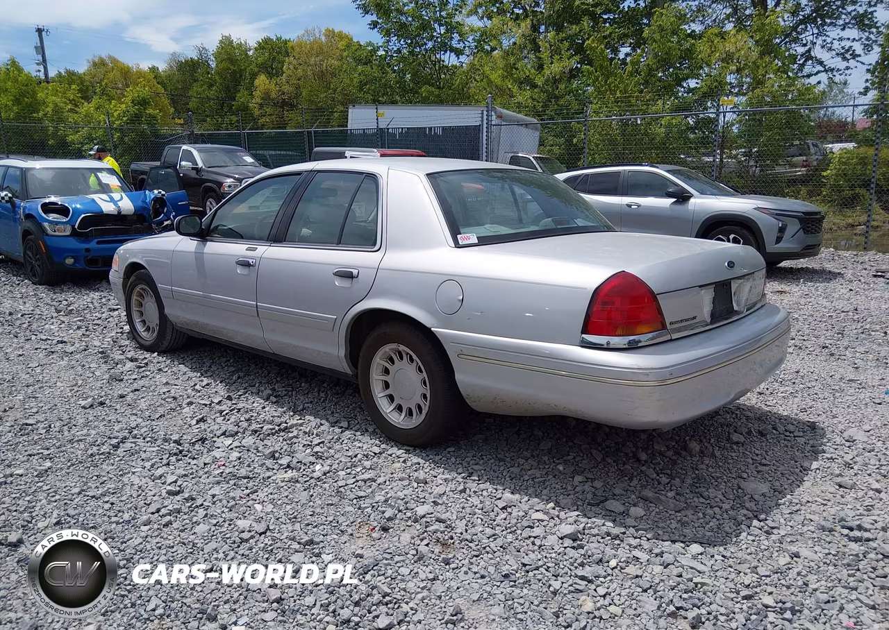 2000 Ford Crown Victoria Lx VIN:2FAFP74W2YX136016 - 3