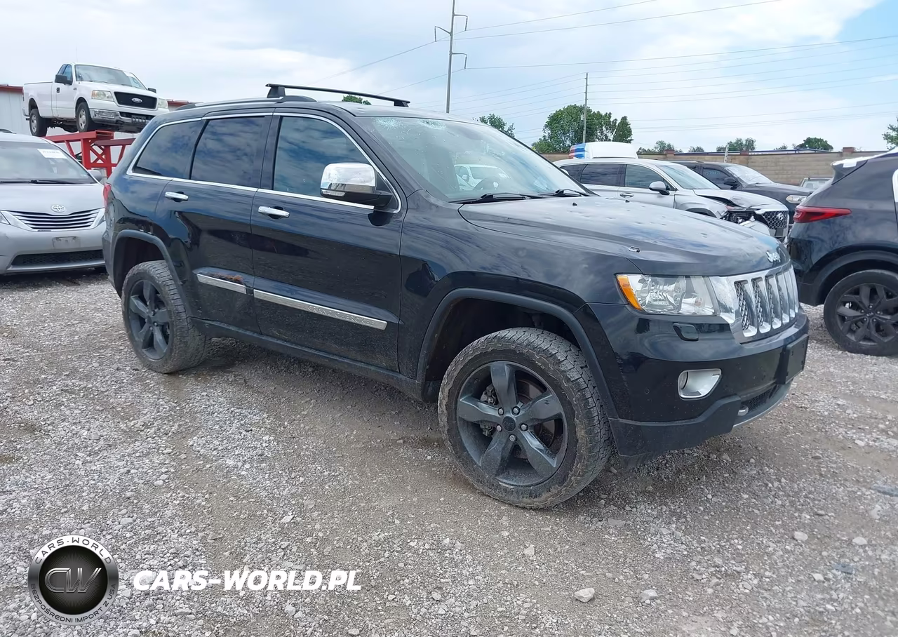 2013 Jeep Grand Cherokee Overland Summit – zdjęcie 1 z 17