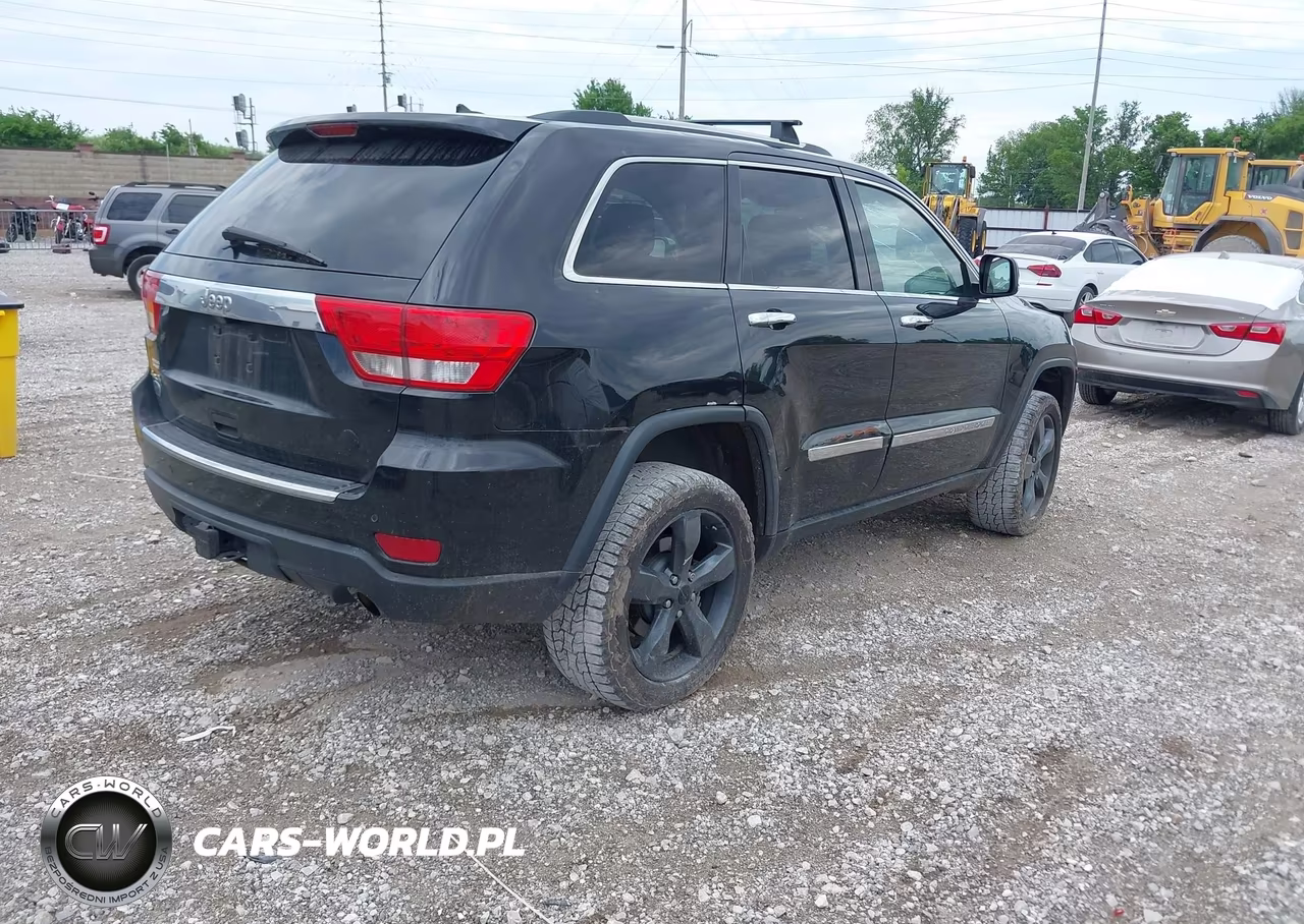 2013 Jeep Grand Cherokee Overland Summit VIN:1C4RJFCT5DC574899 - 4