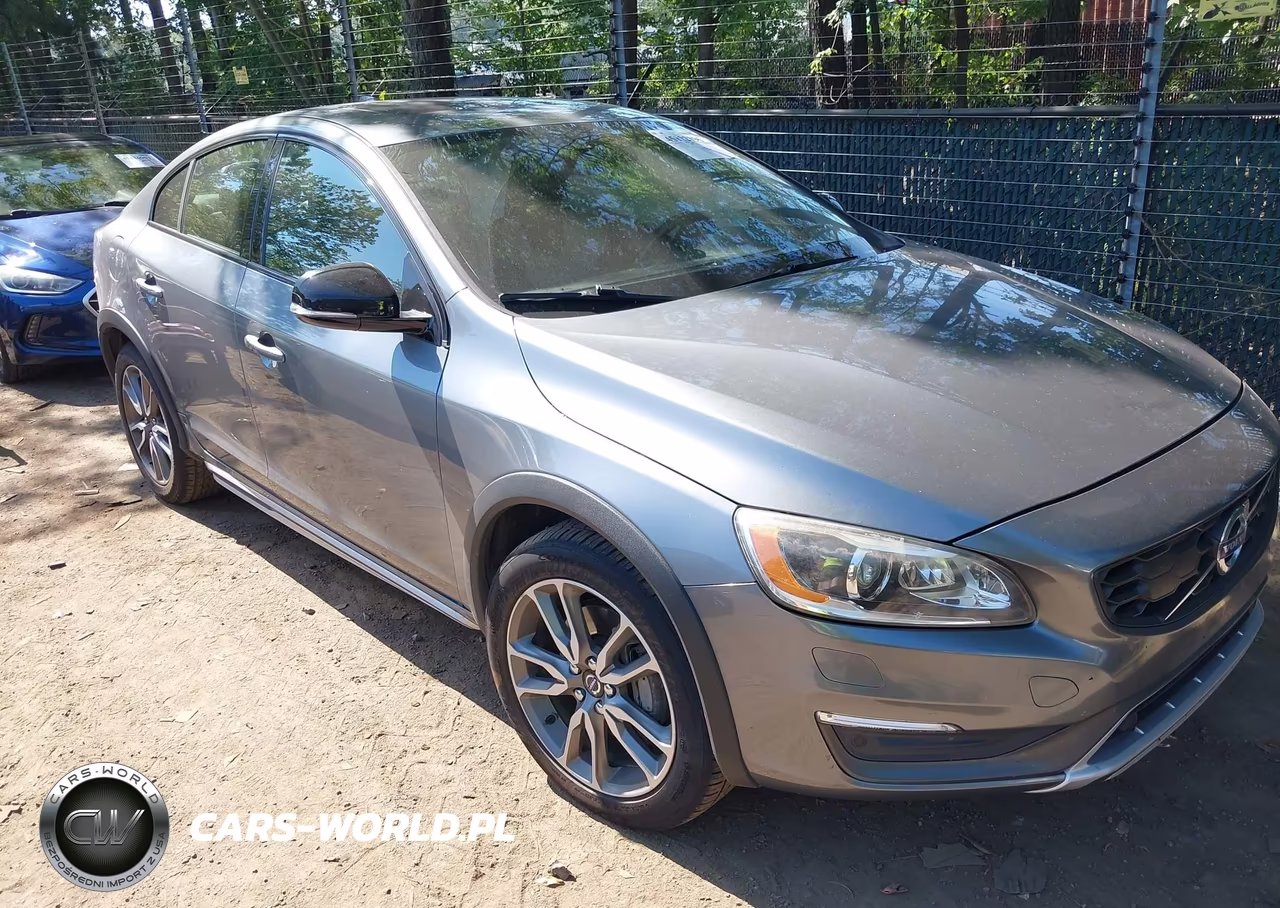 2016 Volvo S60 Cross Country T5 Platinum