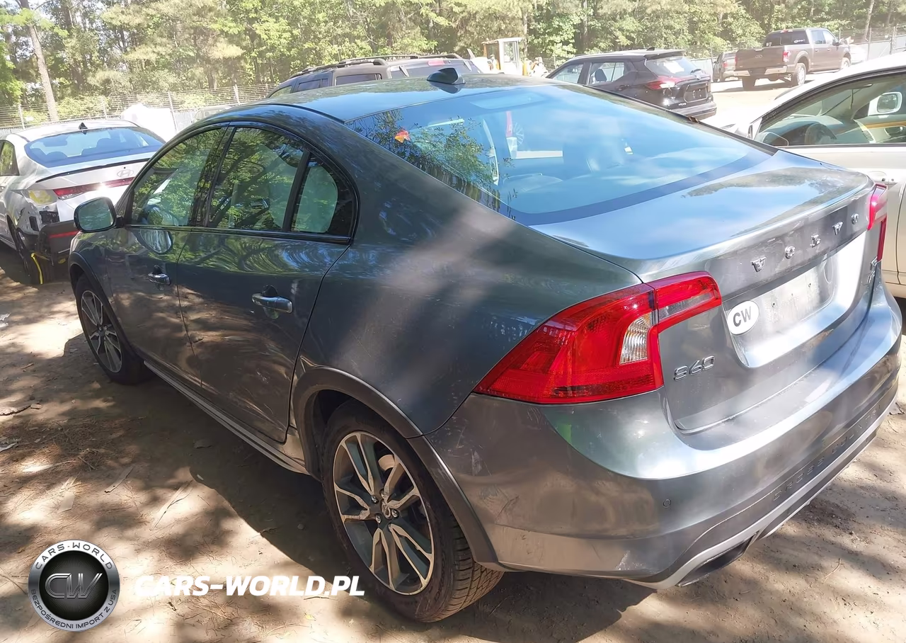 2016 Volvo S60 Cross Country T5 Platinum VIN:YV4612UM2G2001324 - 3
