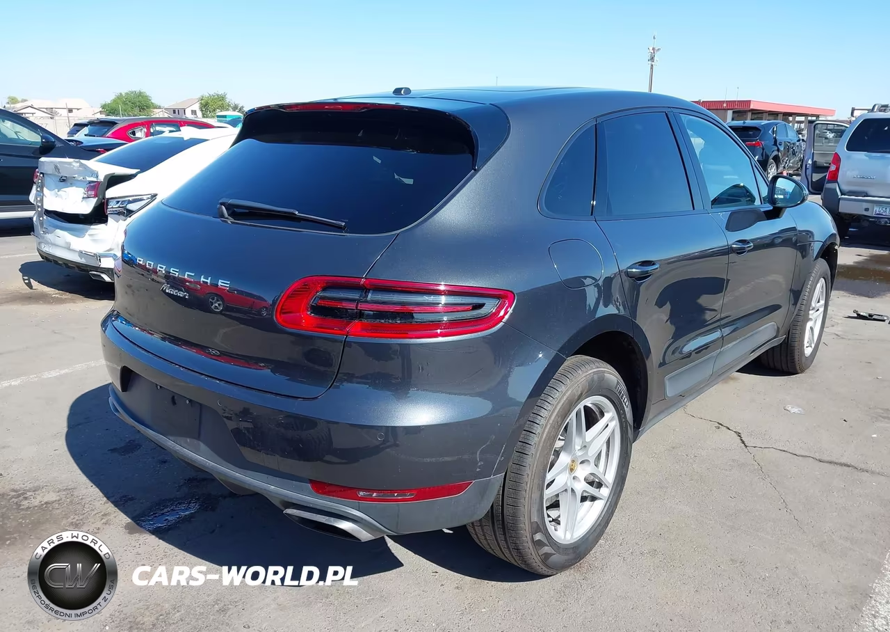 2017 Porsche Macan VIN:WP1AA2A59HLB00954 - 4