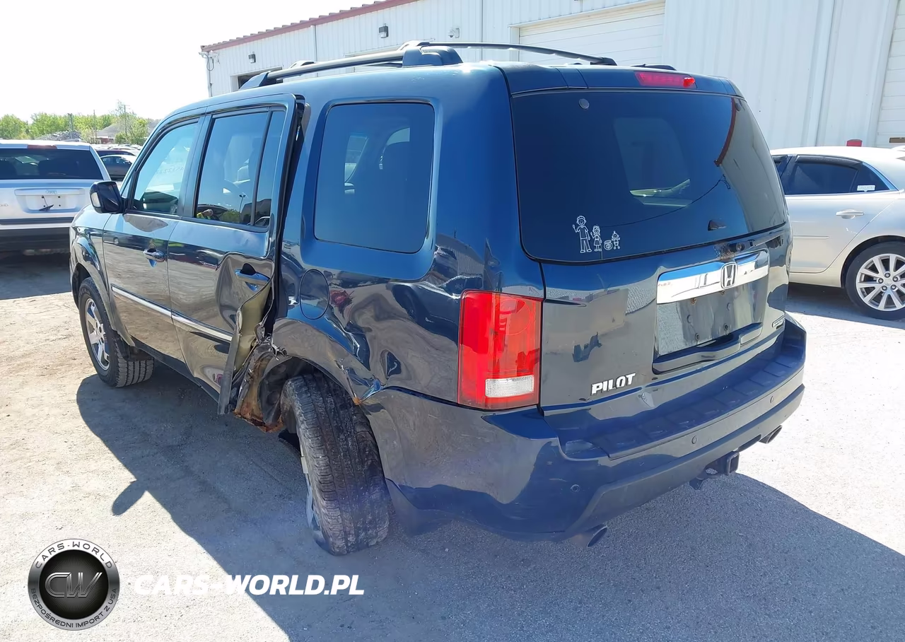 2009 Honda Pilot Touring VIN:5FNYF38949B005206 - 3