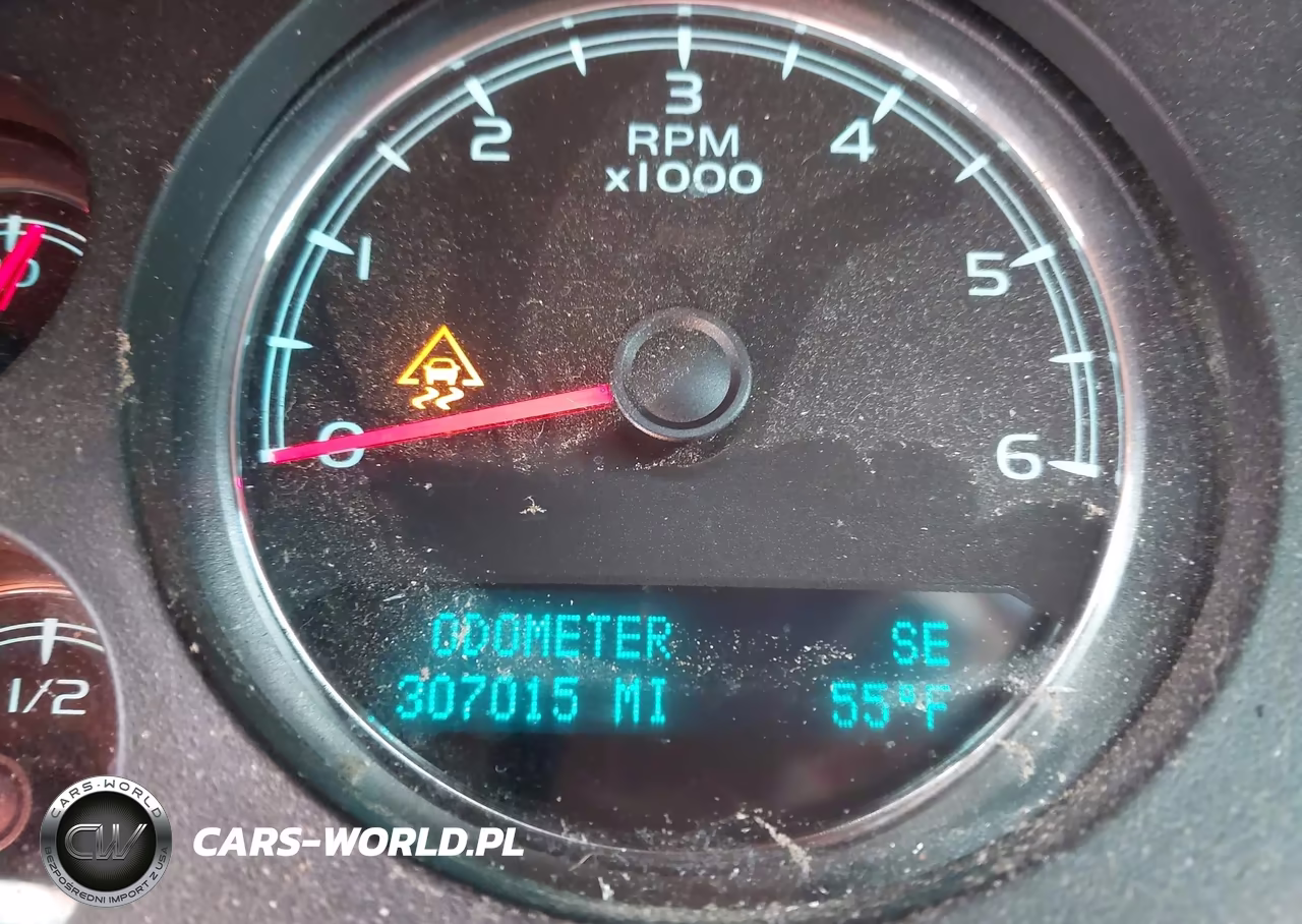 2011 Chevrolet Suburban 1500 Ltz VIN:1GNSKKE3XBR273437 - 15