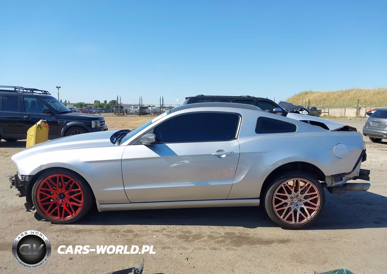 2014 Ford Mustang V6 VIN:1ZVBP8AM1E5242713 - 15